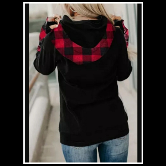 βΌοΈCLEARANCE PRICE FIRMβΌοΈHPπ β€π€Red Plaid Thumb Hole Hoodieπ€β€ - Picture 2 of 6